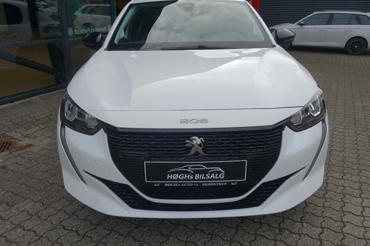 Hvid Peugeot e-208 fra 2023