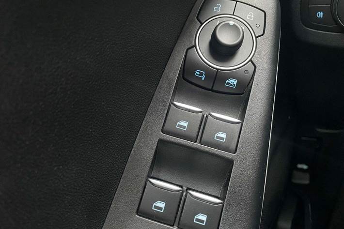 Hvid Ford Puma fra 2022