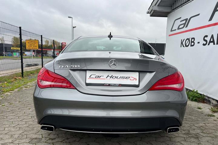 Grå Mercedes CLA200 fra 2015