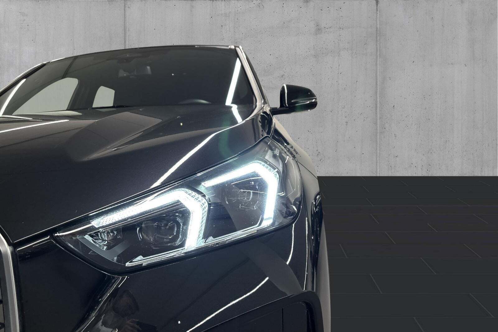 Sort BMW iX1 fra 2023