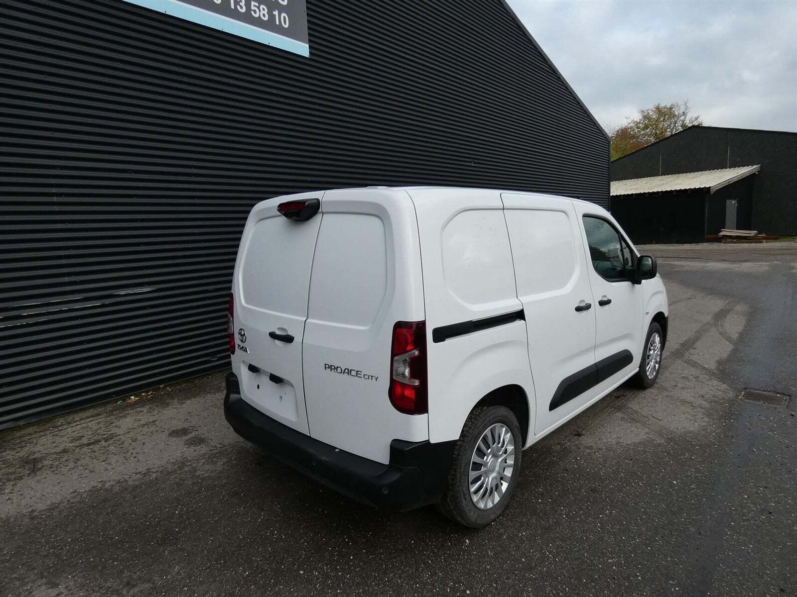 Toyota ProAce City 1,5 D 102 Medium Comfort