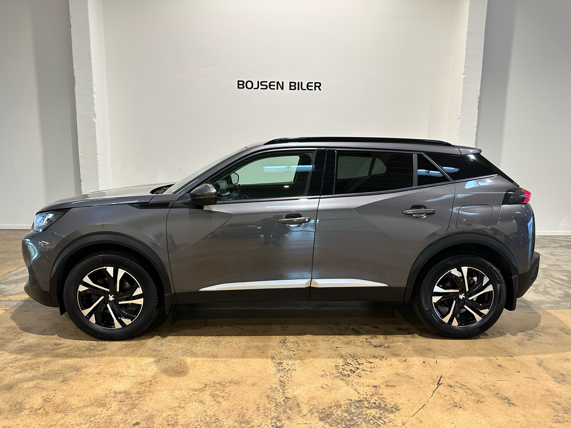 Peugeot 2008 1,2 PureTech Allure Pack 130HK 5d