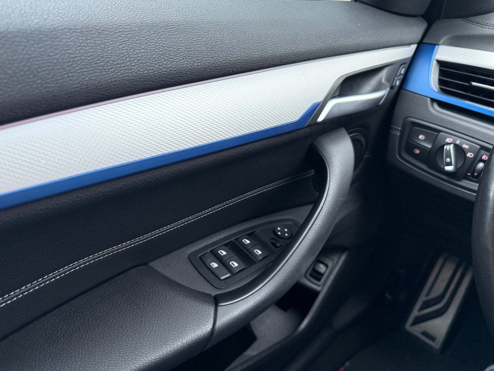 Sort BMW X1 fra 2022