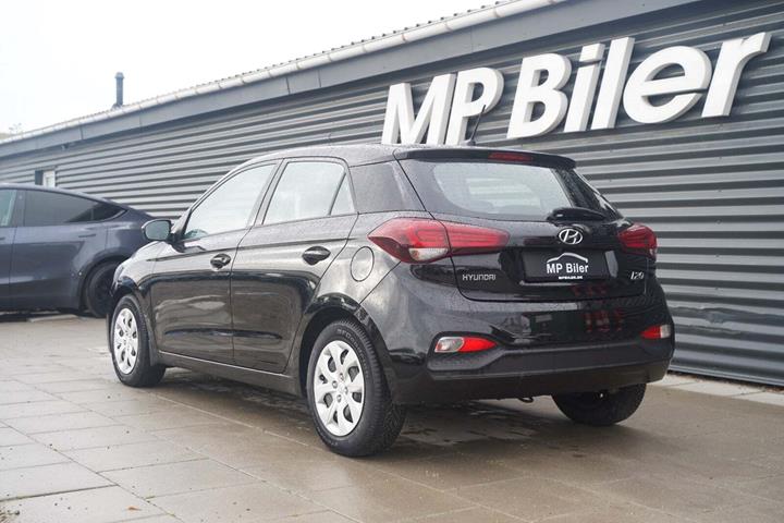 Sort Hyundai i20 fra 2020