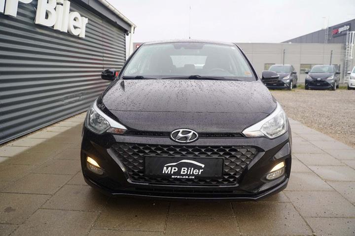 Sort Hyundai i20 fra 2020