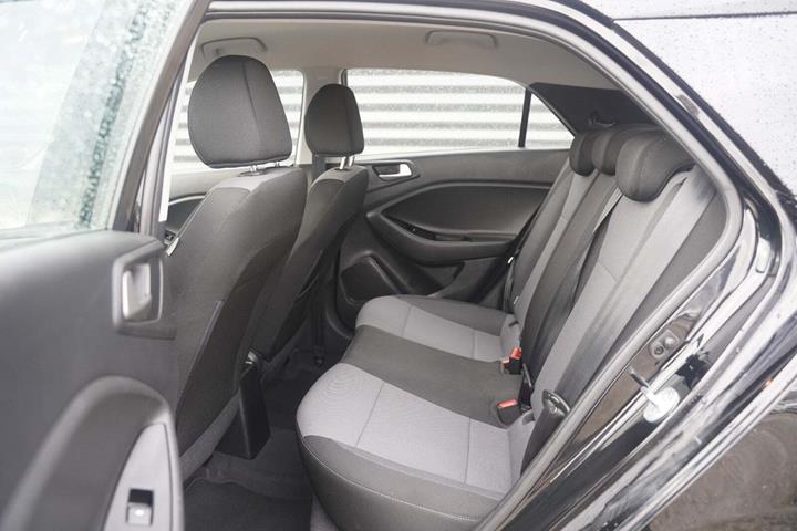 Sort Hyundai i20 fra 2020