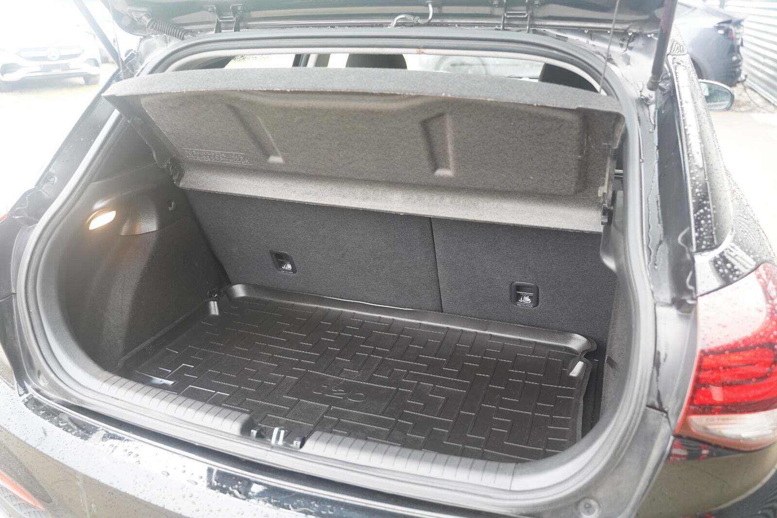 Sort Hyundai i20 fra 2020