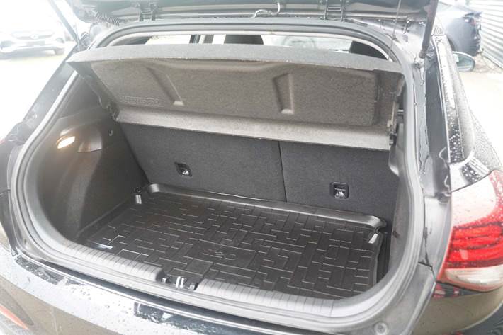 Sort Hyundai i20 fra 2020