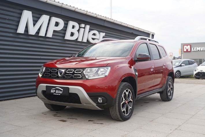 Grå Dacia Duster fra 2019 set udefra