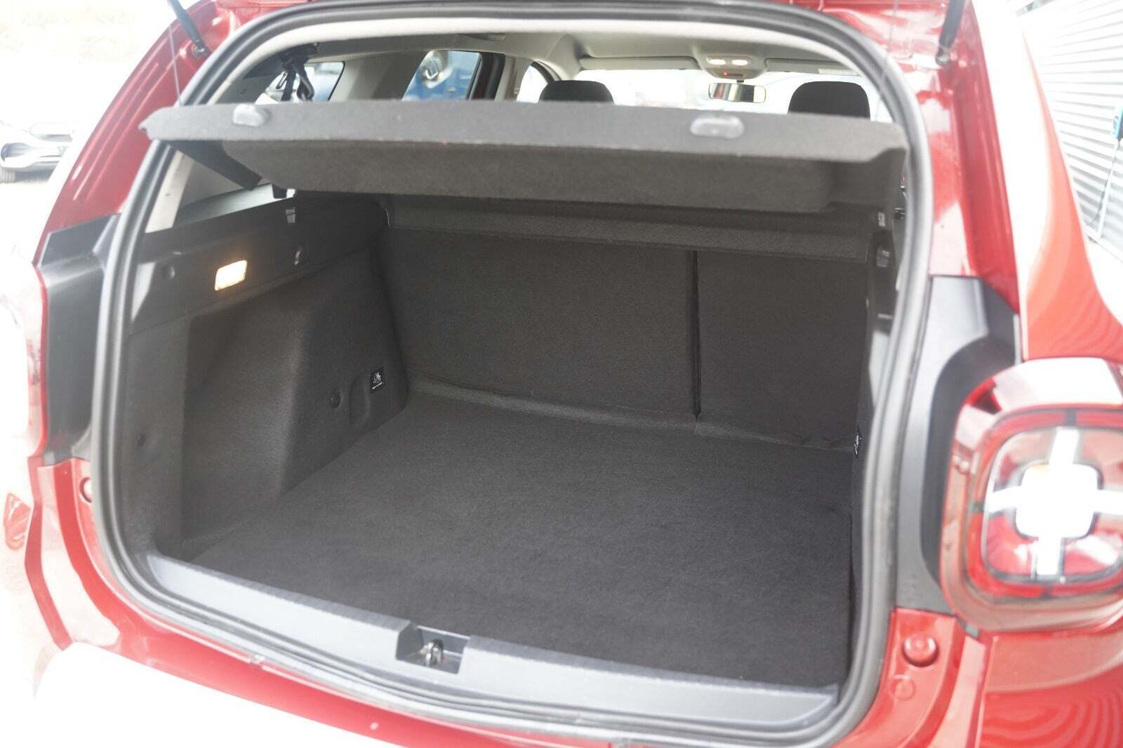 Grå Dacia Duster fra 2019