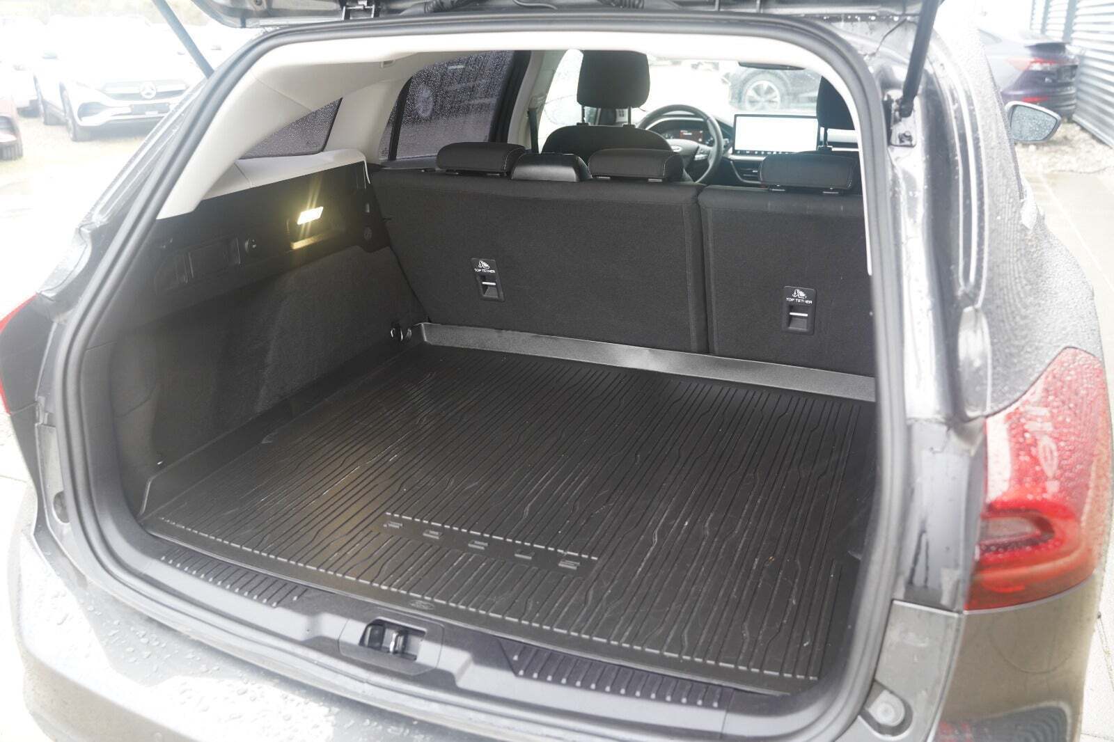 Grå Ford Focus fra 2022