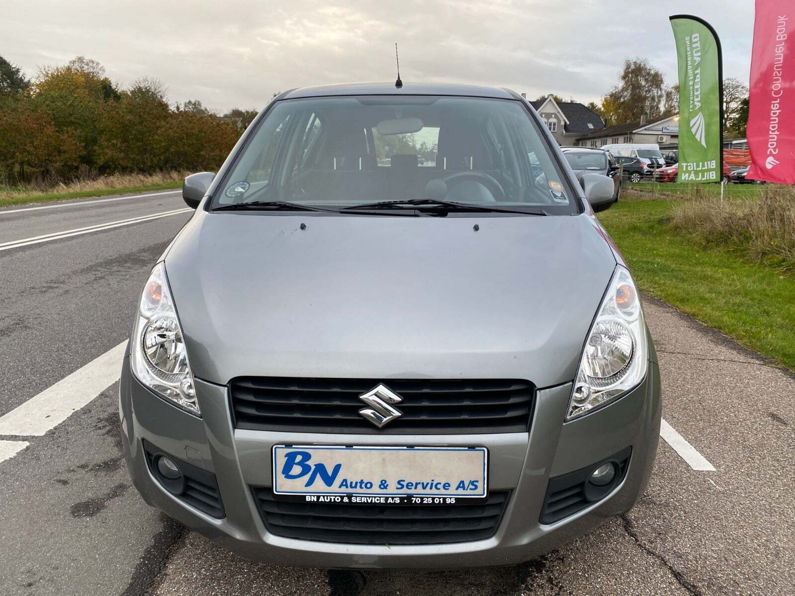 Grå Suzuki Splash fra 2011