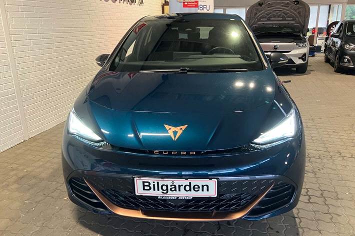 Blå Cupra Born fra 2022