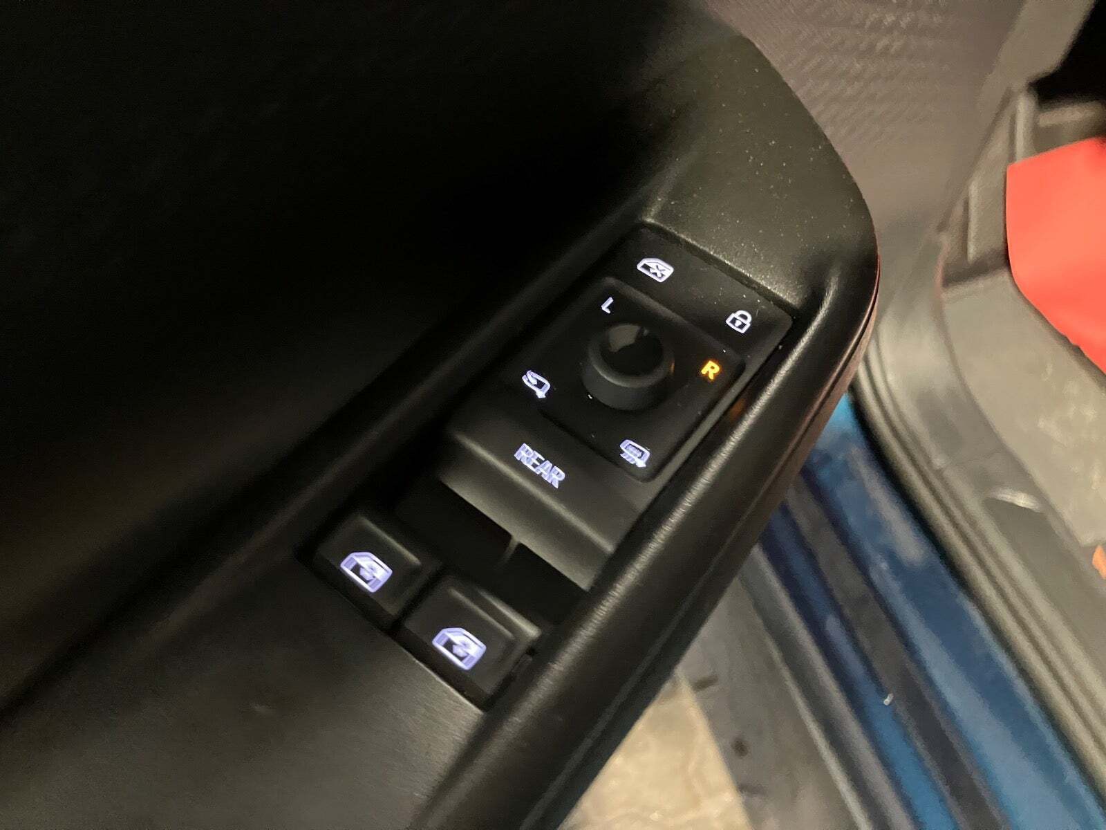 Blå Cupra Born fra 2022