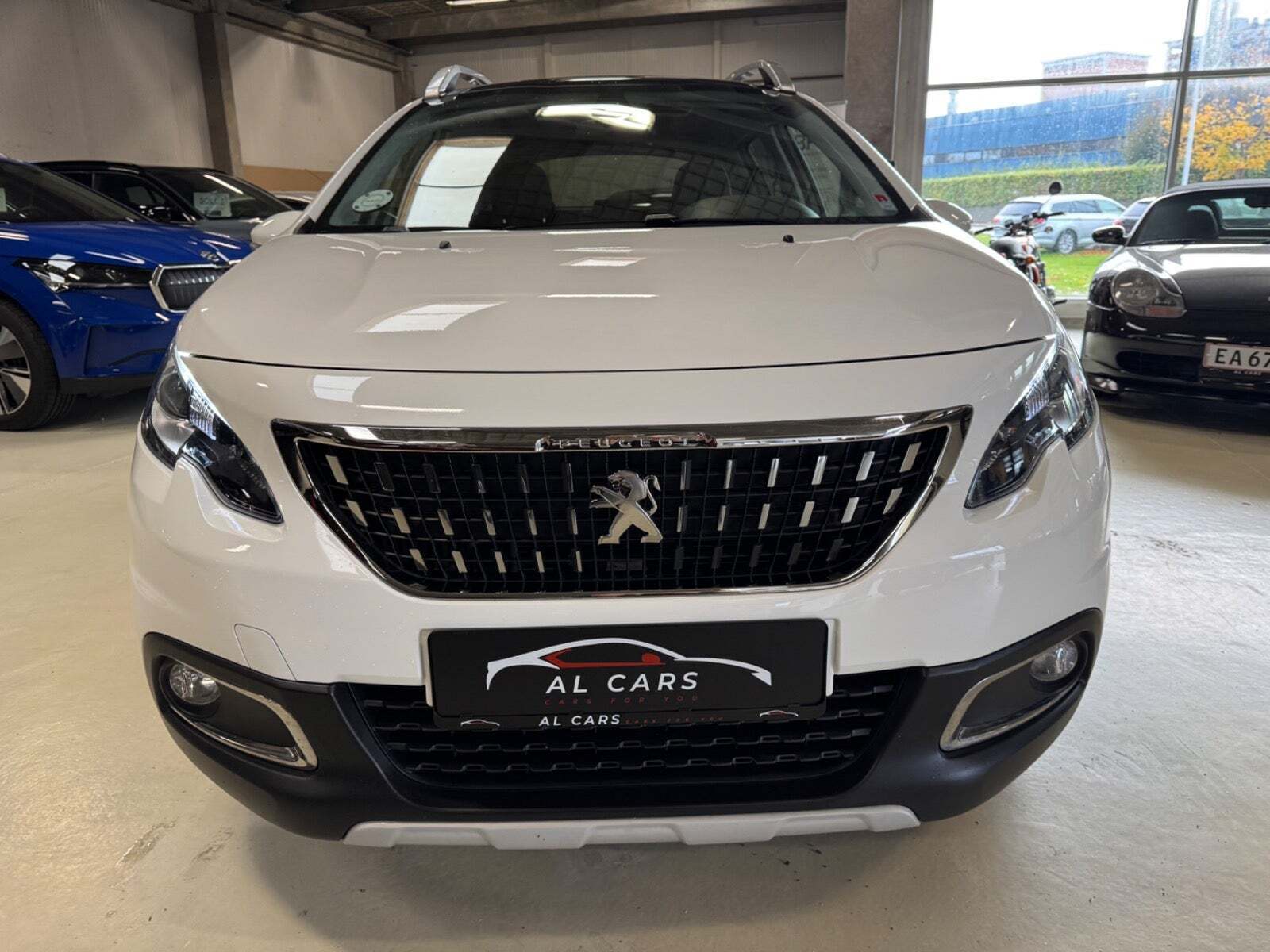 Peugeot 2008 1,2 PureTech 110 Prestige Sky