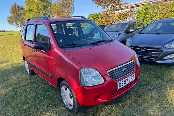undefined Suzuki Wagon R+ fra 2003 set udefra