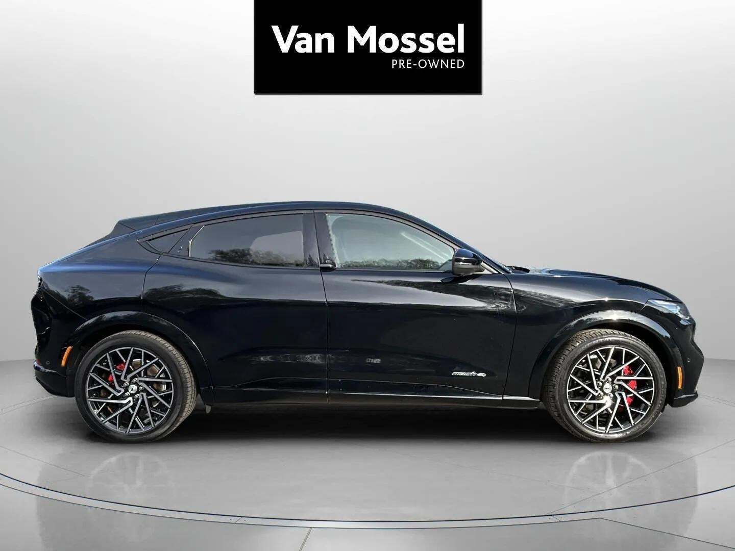 Ford Mustang Mach-E 75 Standard Range AWD