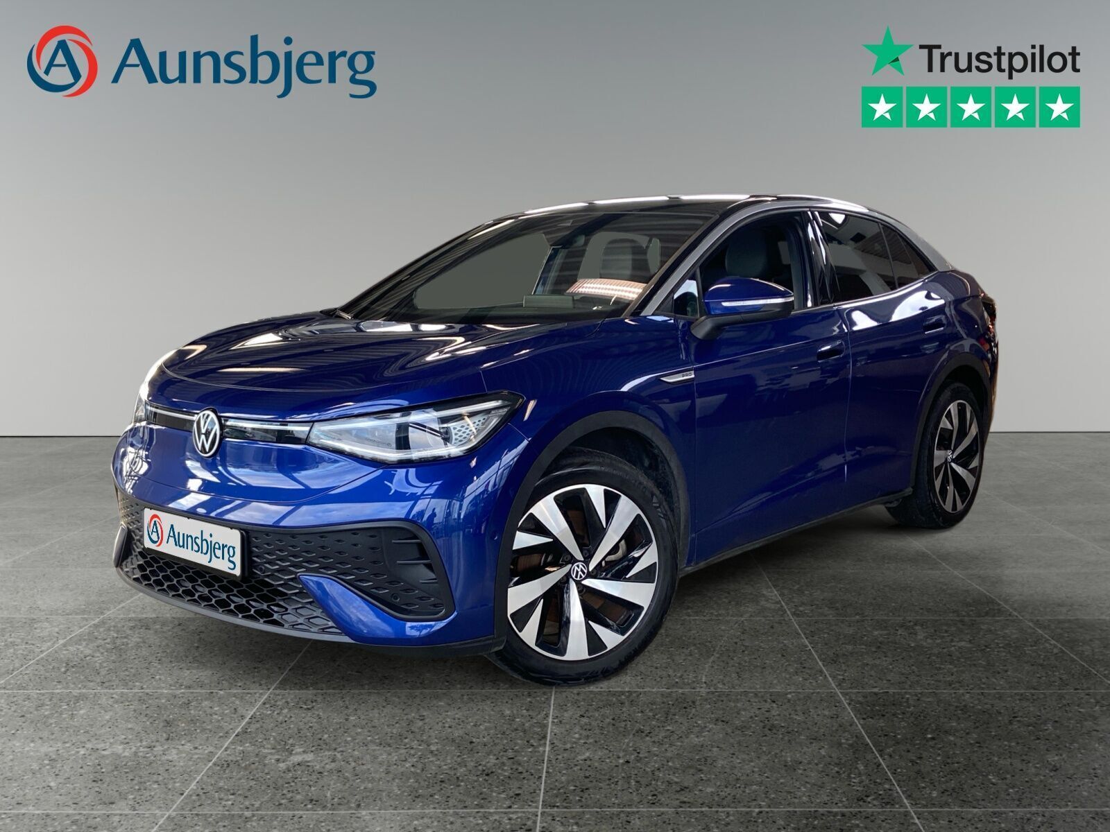 Blå VW ID.5 fra 2022 set udefra