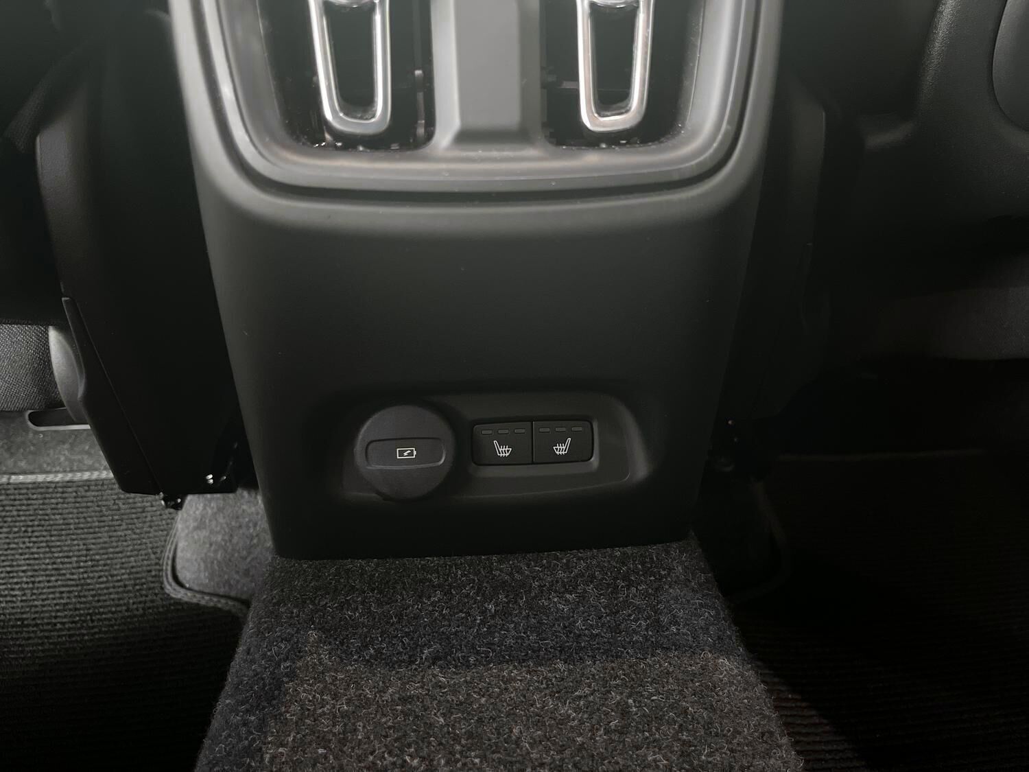 Sort Volvo EC40 fra 2025