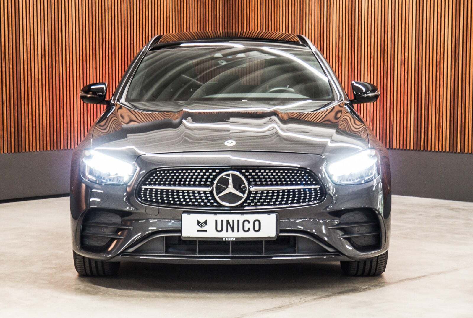 Mercedes E300 de 2,0 AMG Line stc. aut. 4Matic