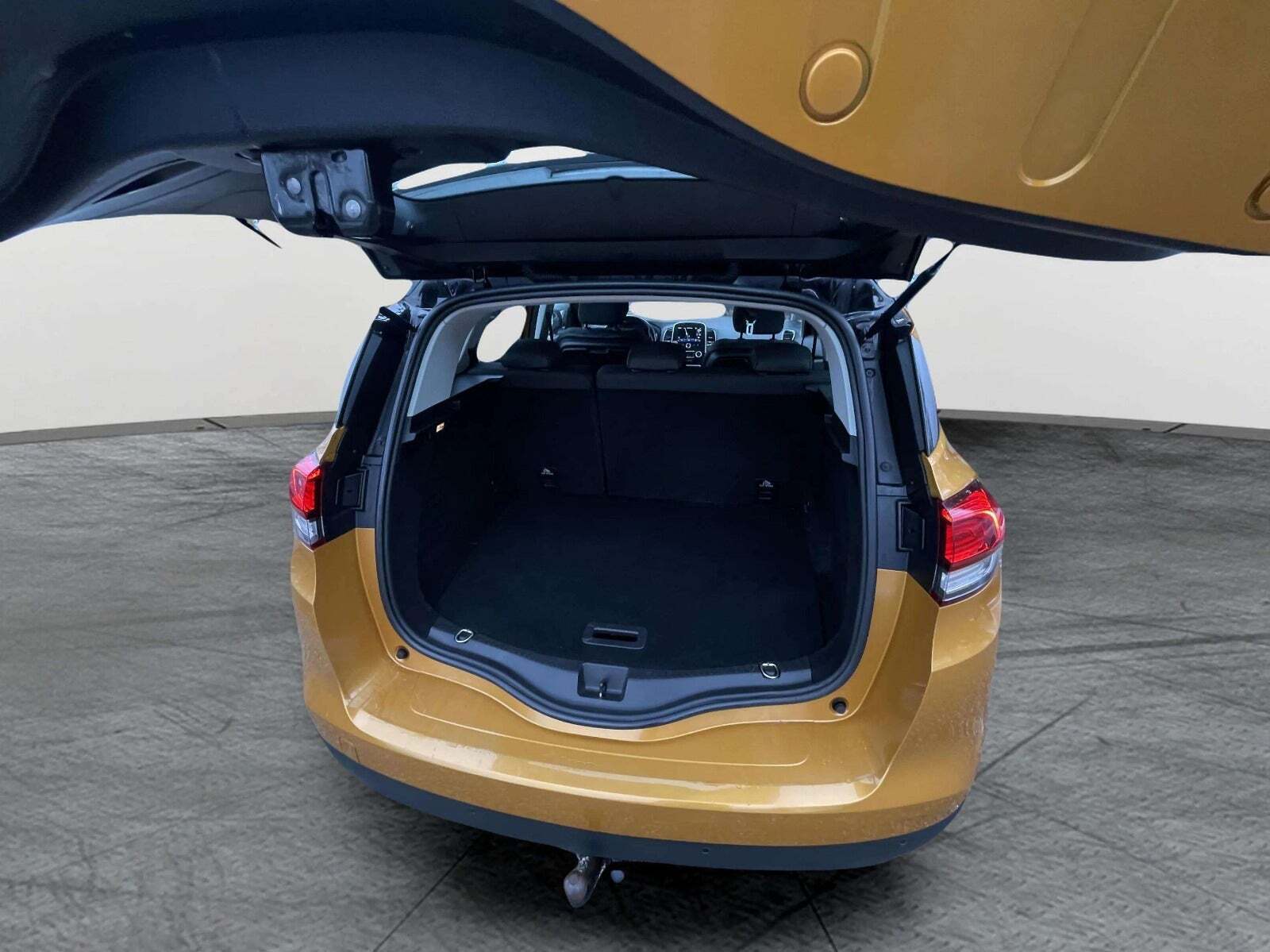 undefined Renault Scenic IV fra 2017