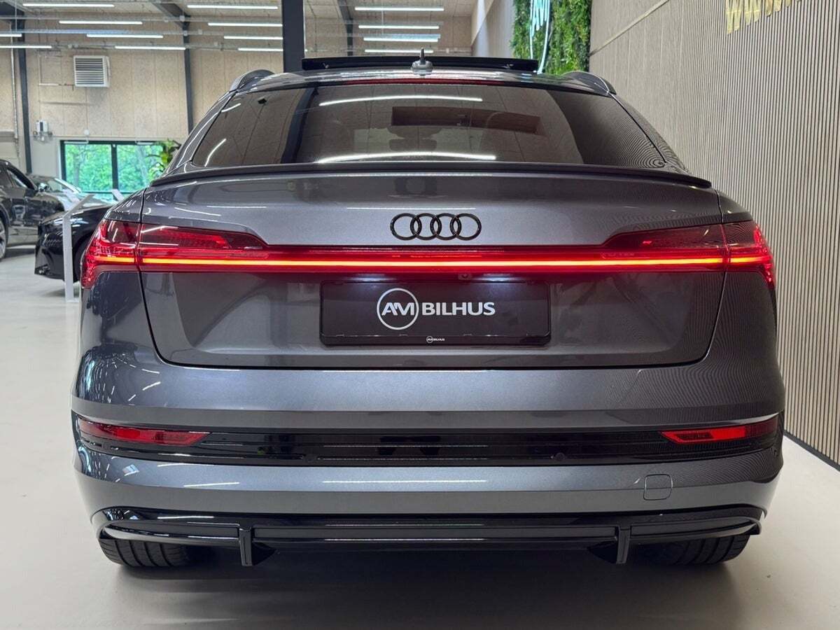 Audi e-tron 55 S-line Sportback quattro