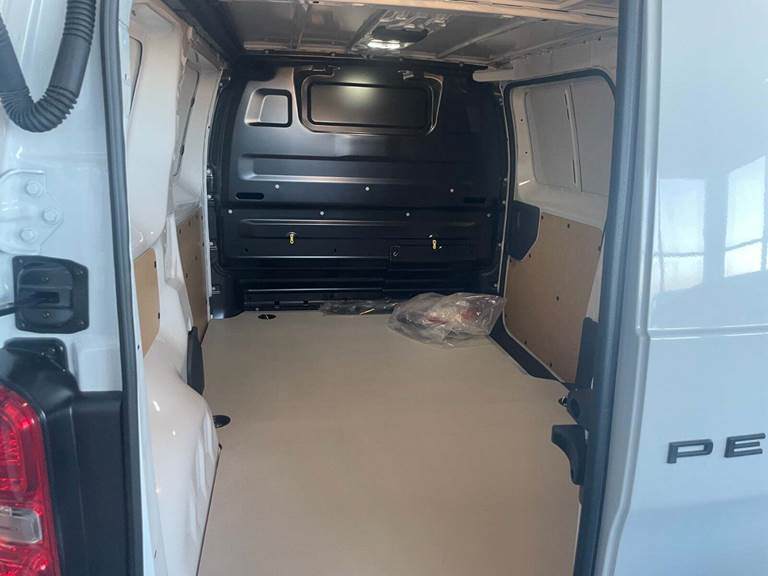 Peugeot e-Expert 75 L2 Premium Van