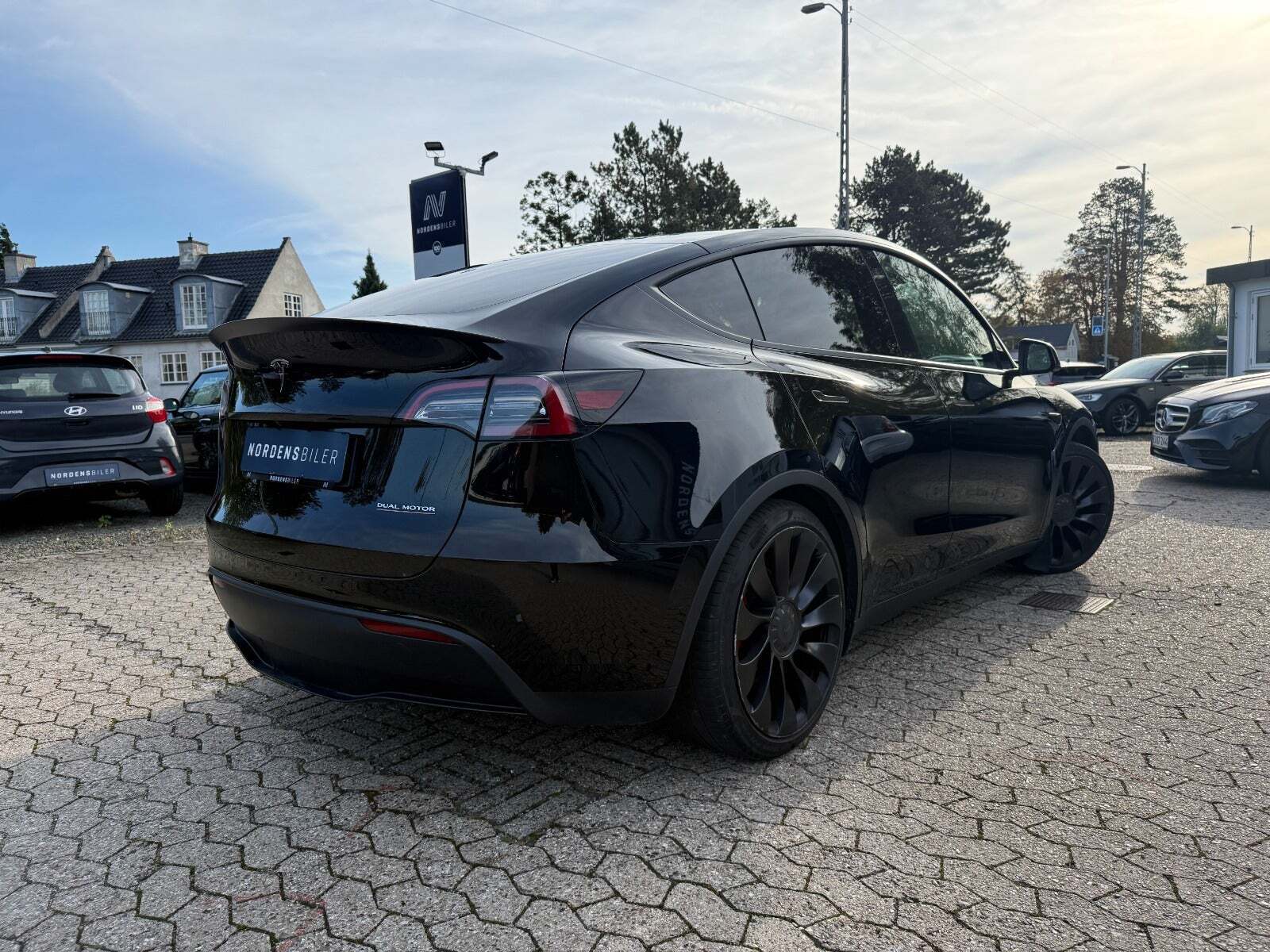 Tesla Model Y Performance AWD