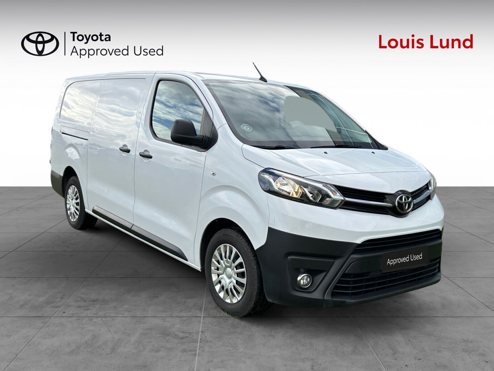 Hvid Toyota ProAce fra 2023