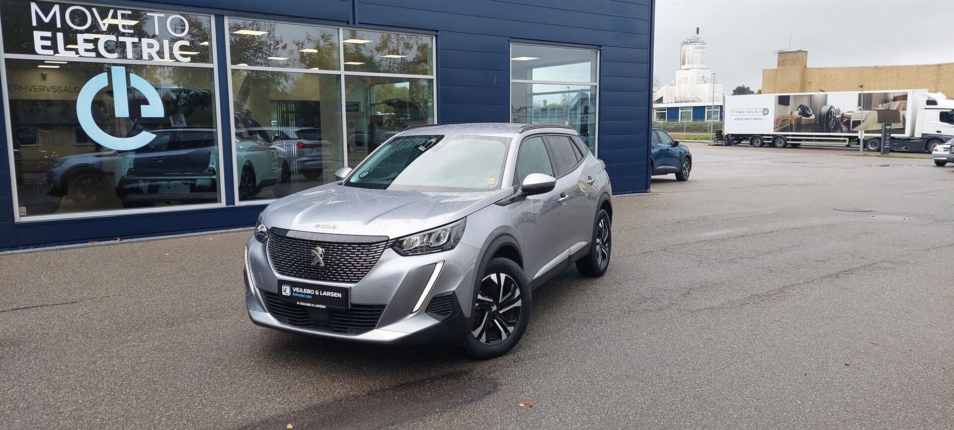 Peugeot 2008 1,2 PureTech Edition 210+ 130HK 5d