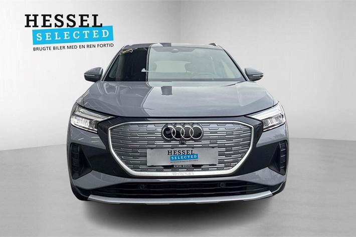 Grå Audi Q4 e-tron fra 2025