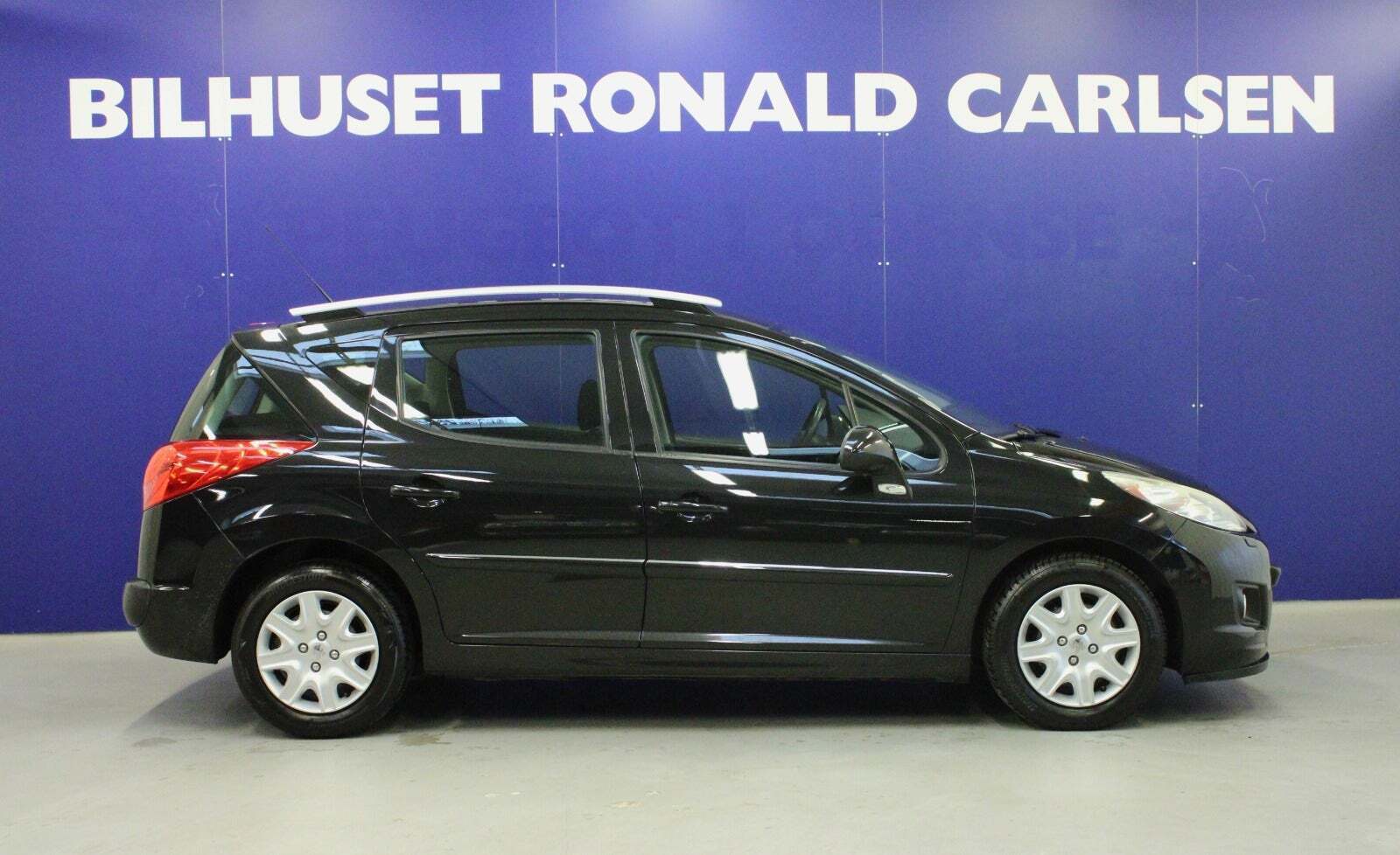 Sort Peugeot 207 fra 2011