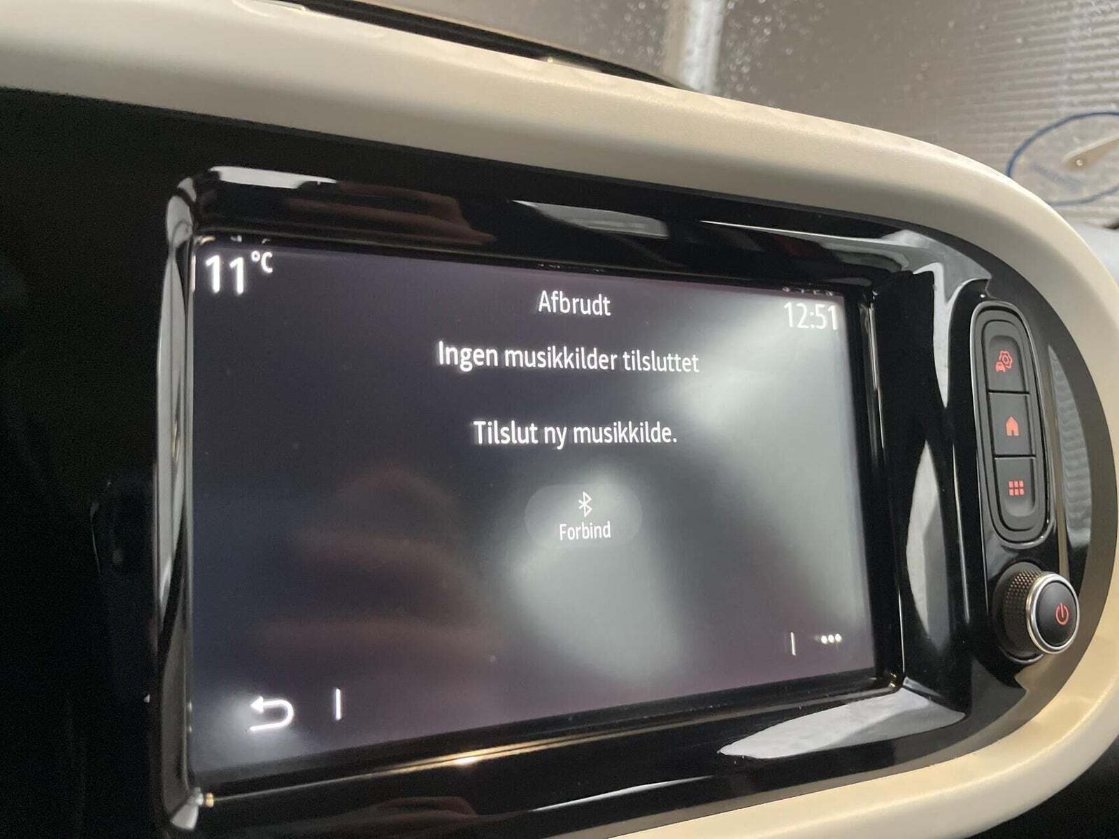 Rød Renault Twingo fra 2022