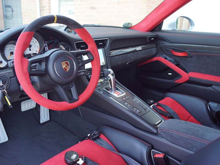 Porsche 911 GT2 RS 3,8 Coupé PDK