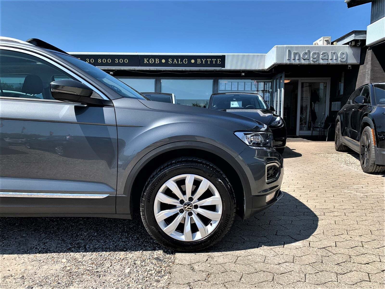 Grå VW T-Roc fra 2021