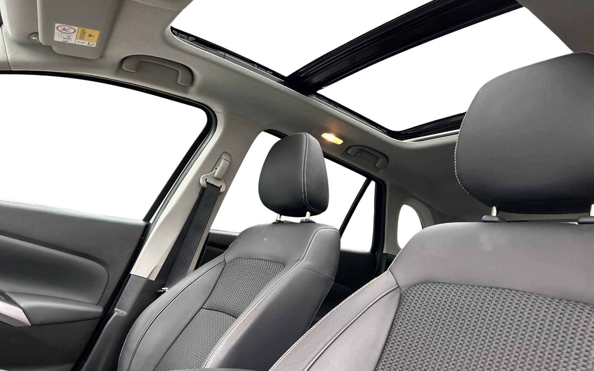 Hvid Suzuki S-Cross fra 2022