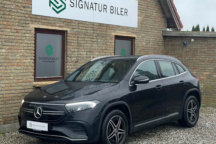 Sort Mercedes EQA250 fra 2023 set udefra