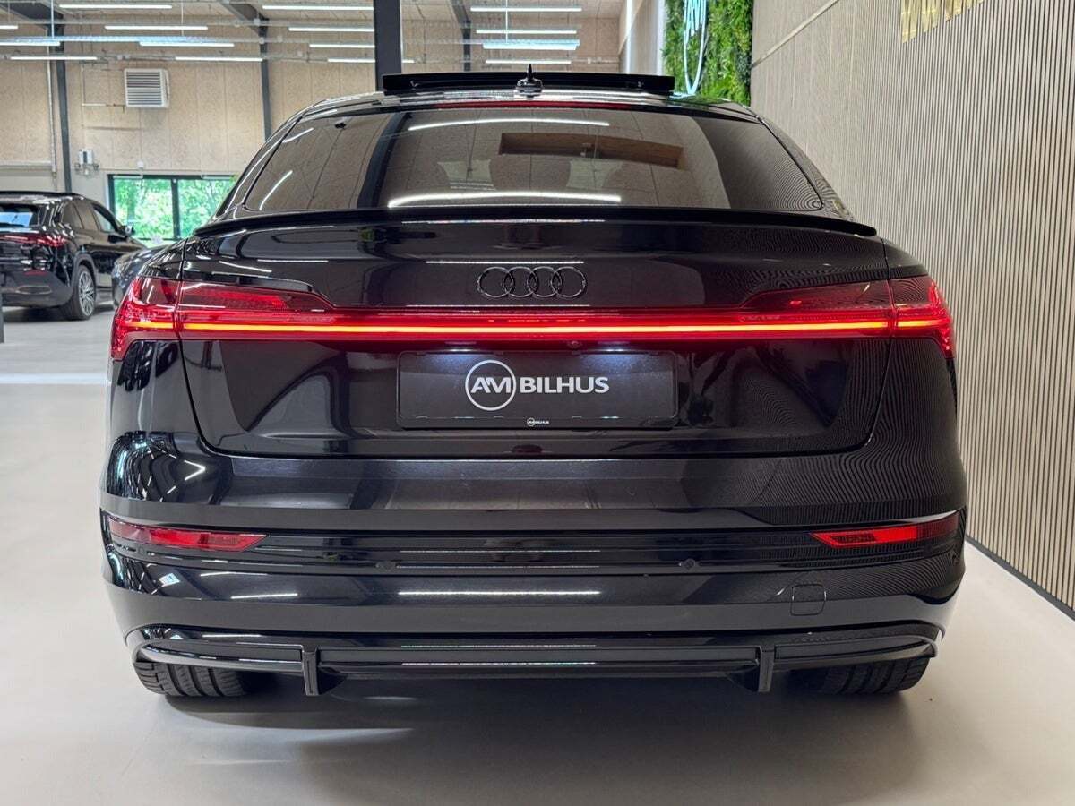 Audi e-tron 55 S-line Sportback quattro