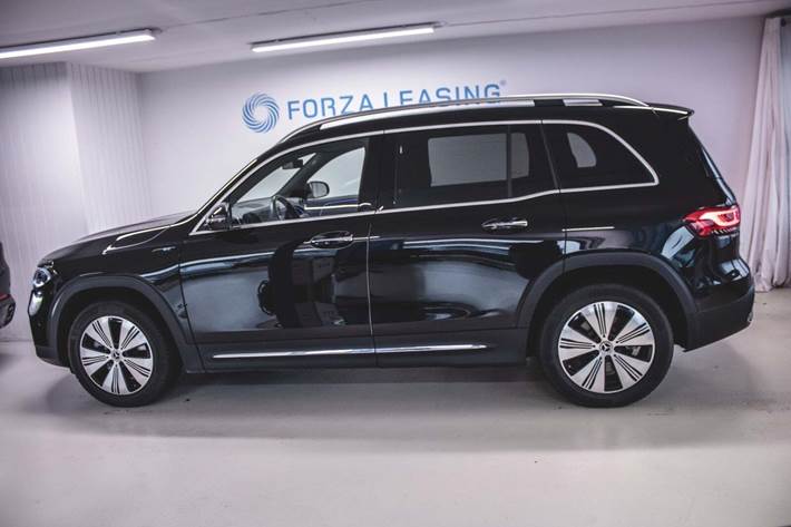 Sort Mercedes EQB300 fra 2022