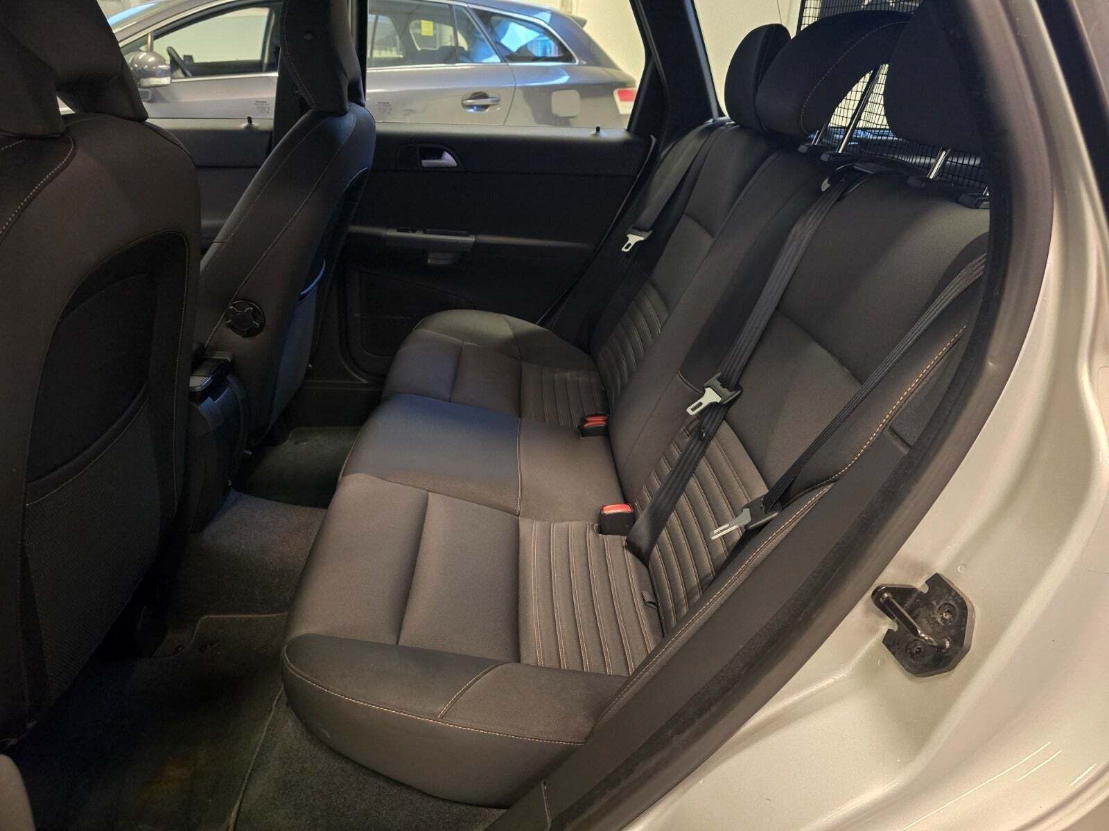 Sølv Volvo V50 fra 2010
