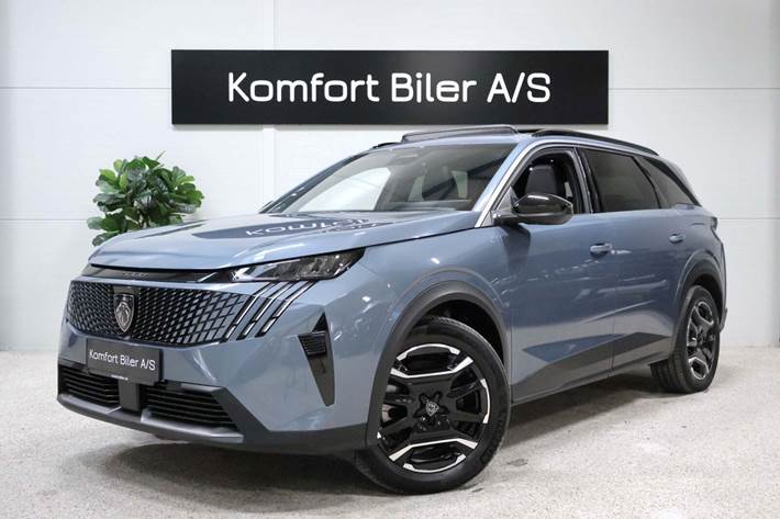 Blå Peugeot e-5008 fra 2024 set udefra