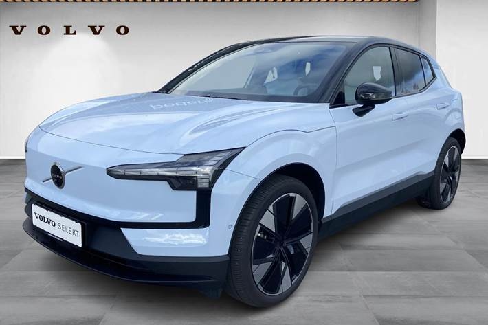 Blå Volvo EX30 fra 2023 set udefra