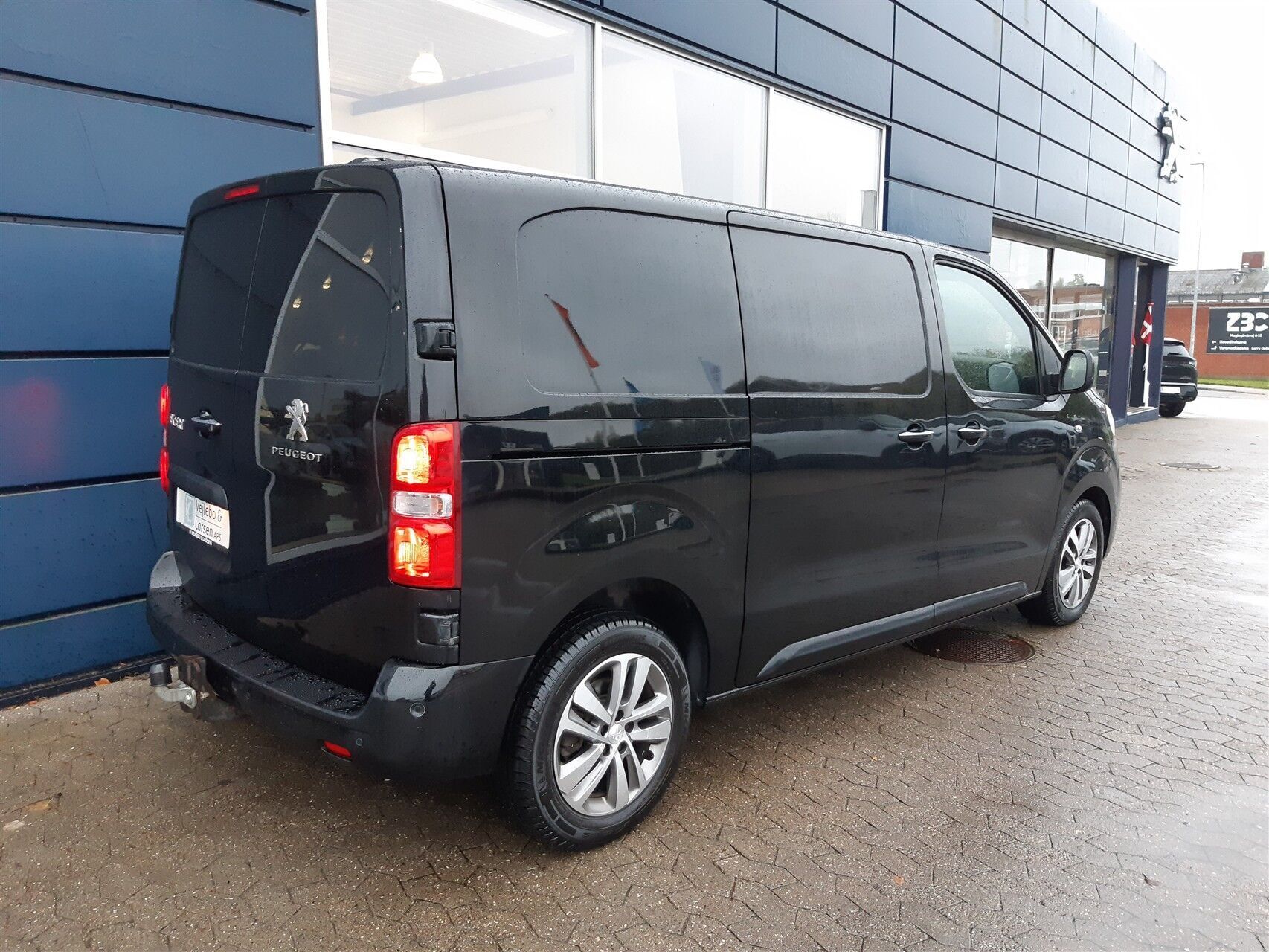 Peugeot Expert 2,0 L2 BlueHDi Ultimate EAT8 177HK Van 8g Aut.