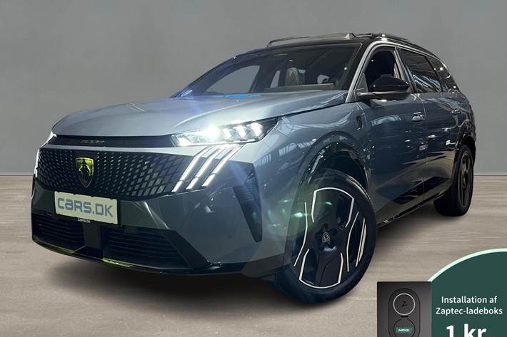 Blå Peugeot e-5008 fra 2024 set udefra