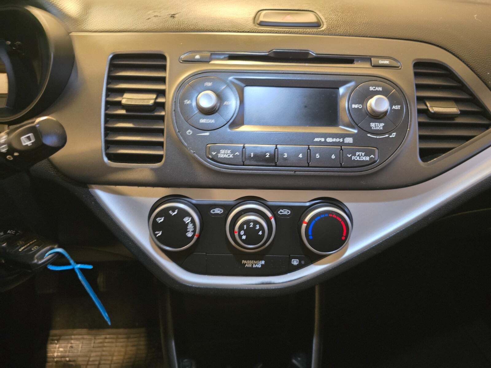 Grå Kia Picanto fra 2012