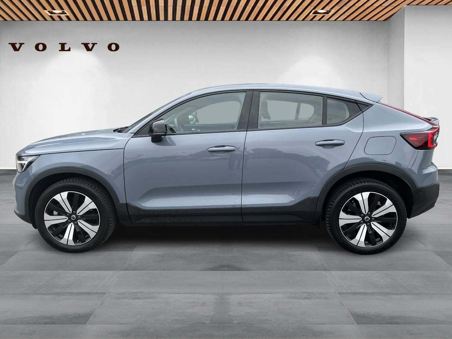 Grå Volvo C40 fra 2023