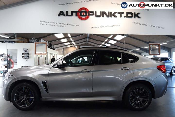 Grå BMW X6 fra 2016