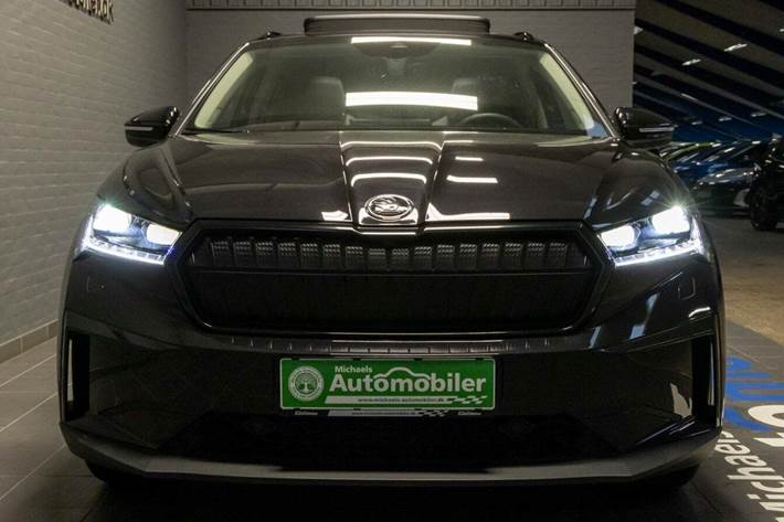 Sort Skoda Enyaq fra 2024