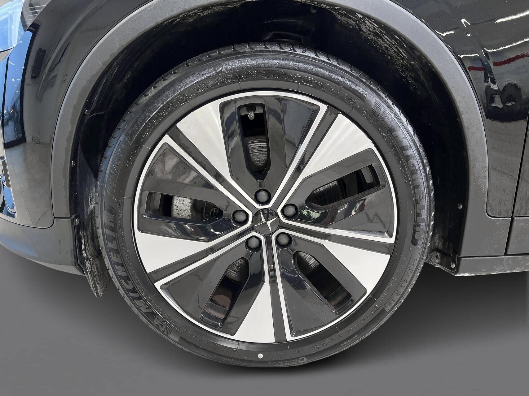 Sort Polestar 2 fra 2022