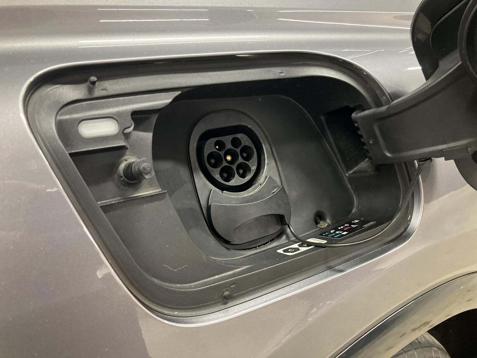 Grå Audi Q4 e-tron fra 2021